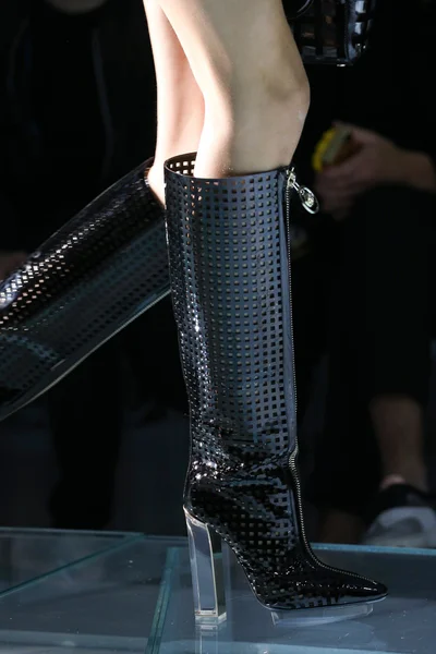 Look 28
